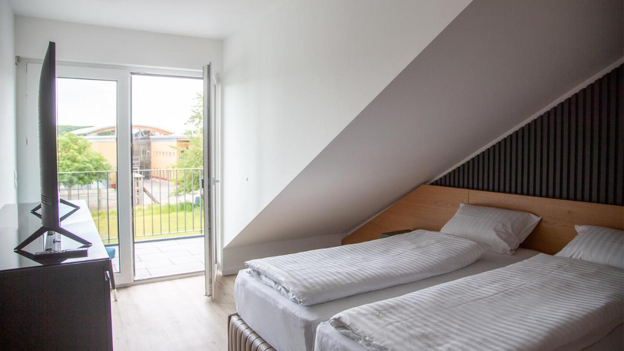 Rheinapart Hotel Und Boardinghouse Борнхайм Екстериор снимка