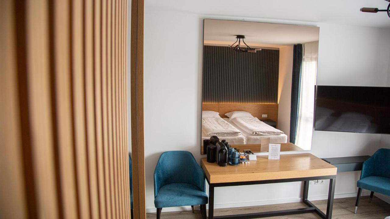Rheinapart Hotel Und Boardinghouse Борнхайм Екстериор снимка